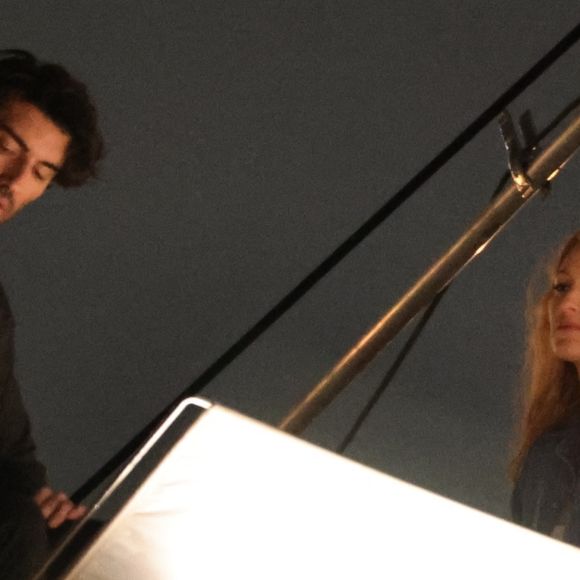 Los Angeles, CA - EXCLUSIF - Blake Lively et Justin Baldoni ont été aperçus en train de tourner une scène sur un toit où on les voit discuter pendant que Baldoni fume. La production a été interrompue en juin dernier en raison de la grève des scénaristes, mais le tournage a repris début 2024. (Backgrid USA / Bestimage).