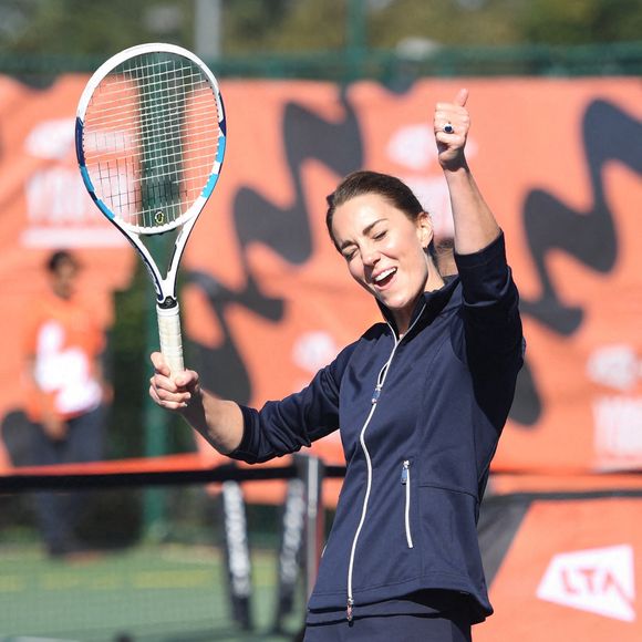 La duchesse de Cambridge rencontre la championne britannique de l'US Open Emma Raducanu lors d'un événement organisé par le programme LTA Youth, au National Tennis Centre à Londres, Royaume-Uni, le 24 septembre 2021. Photo Jeremy Selwyn/Evening Standard/PA Wire/ABACAPRESS.COM