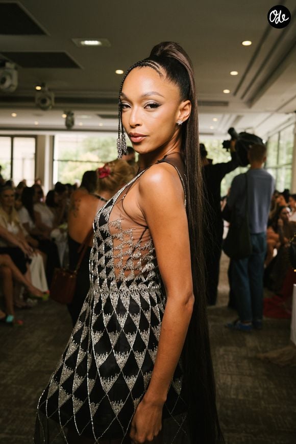 Ophély Mezino au front row du défilé de mode Yanina Couture Collection Haute Couture Automne/Hiver 2026-2027 lors de la Fashion Week de Paris (PFW) au Pavillon Gabriel, France, le 7 juillet 2026.

© Sam Delpech/Bestimage