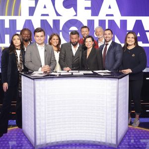 Les téléspectateurs de CNEWS retrouveront Gauthier Le Bret aux commandes d’une version renouvelée de "100% Politique"...

Exclusif - Carla Bahia, Rost, Gauthier Le Bret, Valérie Benaim, Cyril Hanouna, Laurence Saillet, Raymond Aabou, Gilles Verdez, Julien Odoul , Juliette Briens sur le plateau de la nouvelle émission de C.Hanouna du week-end "Face à Hanouna" diffusée le 3 février à Paris, France, le 1er février 2024. © Jack Tribeca/Bestimage