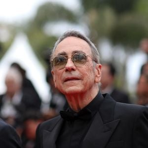 Alain Chamfort - Montée des marches du film « Les Amandiers » lors du 75ème Festival International du Film de Cannes. Le 22 mai 2022
© Dominique Jacovides / Bestimage