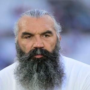 Sur Instagram, les premiers avis sont déjà dithyrambiques.

Sebastien Chabal - Demi-finale Top 14 match entre Montpellier Hérault Rugby et Stade Français Paris le 20 juin 2026 au Velodrome à Marseille.
©WilliamCannarella/PsnewZ/Bestimage