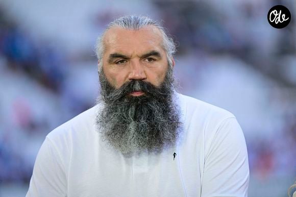 Sur Instagram, les premiers avis sont déjà dithyrambiques.

Sebastien Chabal - Demi-finale Top 14 match entre Montpellier Hérault Rugby et Stade Français Paris le 20 juin 2026 au Velodrome à Marseille.
©WilliamCannarella/PsnewZ/Bestimage