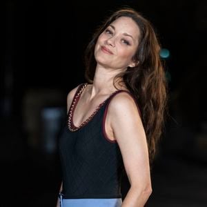 Marion Cotillard au photocall du défilé Chanel collection printemps / été 2027 au Grand Palais à Paris le 5 octobre 2026. © Olivier Borde / Bestimage