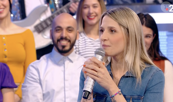 Cindy dans "N'oubliez pas les paroles" sur France 2