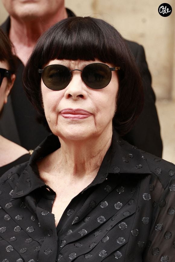 Exclusif - Mireille Mathieu lors de la cérémonie religieuse pour Olivier Echaudemaison en l'église Saint-Roch à Paris, France, le 7 septembre 2026. © Christophe Aubert/Bestimage