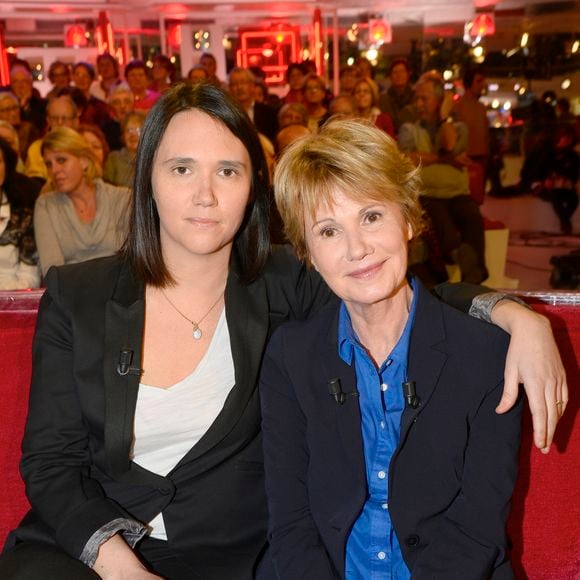 Miou-Miou et sa fille Jeanne Herry - Enregistrement de l'émission "Vivement Dimanche" à Paris le 4 Fevrier 2015. L'émission sera diffusée le 08 Fevrier. Invité principal Miou-Miou COADIC GUIREC / BESTIMAGE