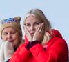 "La princesse héritière a besoin de plus de repos et sa routine quotidienne change plus rapidement qu’avant", a indiqué la Cour. 

La princesse Mette-Marit de Norvège aperçue au relais féminin de ski de fond lors des Championnats du monde de ski nordique à Trondheim, le 7 mars 2025. ©Dana Press / Bestimage