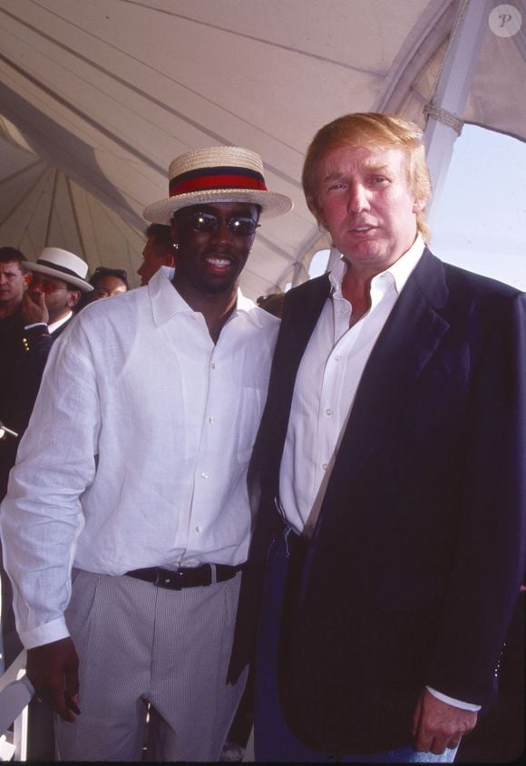 Sean John Combs, connu sous les noms de Puff Daddy, Puffy, Diddy, et P. Diddy, et Donald Trump lors du  Mercedes-Benz Polo Challenge à Bridgehampton, le 16 août 1998. © Sonia Moskowitz/Globe Photos via ZUMA Wire/Bestimage
