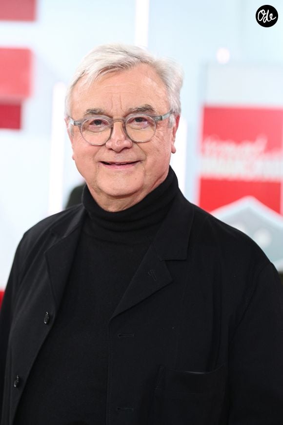 accueille les grands noms du petit écran et pas seulement. 

Exclusif - Hervé Brusini - Enregistrement de l'émission Vivement dimanche au studio Rive gauche, presentée par Michel Drucker . Diffusion sur France 3 le 25/10/2026. © Guillaume Gaffiot / Bestimage