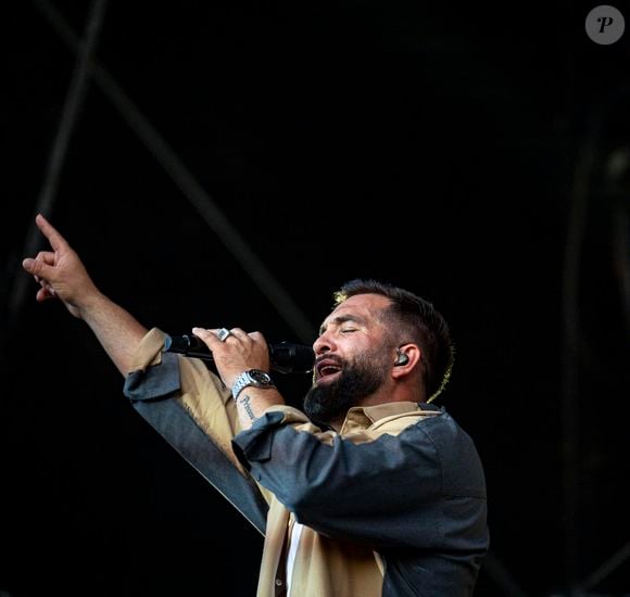 Kendji Girac en concert lors du festival de musique du Printemps de Perouges au Chateau de Saint-Maurice-de-Remens le 29 juin 2025. © Sandrine Thesillat / PsNewZ / Bestimage