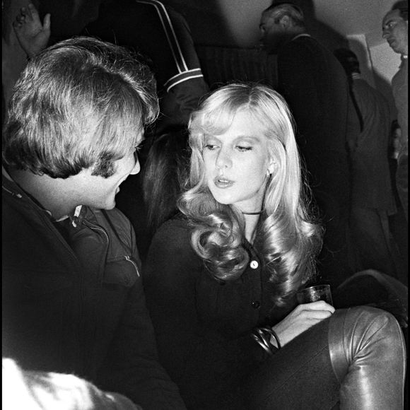 Archives - Johnny Hallyday et Sylvie Vartan à Avoriaz en 1967 (DANIEL ANGELI / BESTIMAGE).