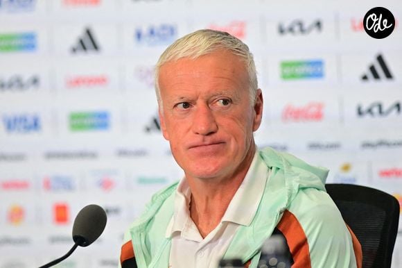 Il a dû quitter les États-Unis en précipitamment pour rentrer en France.

Didier Deschamps, lors d'une conférence de presse tenue dans la salle de conférence du Philadelphia Stadium, à Philadelphie, dans l'après-midi du dimanche 21 juin 2026. Crédit photo : © Eduardo Carmim/Sport Press Photo via Zuma Press/ABACAPRESS.COM