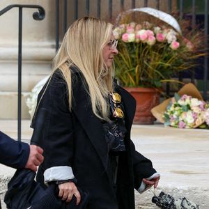 La maman est très fière de son enfant.

Marilou Berry - Obsèques de Michel Blanc en l'église Saint-Eustache à Paris, le 10 octobre 2024. 
© Moreau / Jacovides / Bestimage