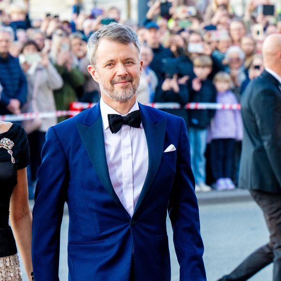 Des membres de la famille royale danoise assistent à un spectacle d'anniversaire sur la vieille scène du Théâtre royal danois de Copenhague à l'occasion du 18e anniversaire de la princesse Isabella (princesse Isabella de Danemark).
©Backgrid USA / Bestimage