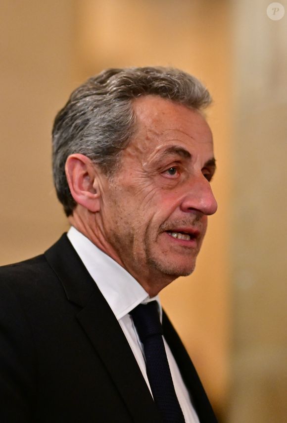 L'ancien président Nicolas Sarkozy à la sortie du procès en appel de l'ancien président N.Sarkozy et de neuf autres prévenus jugés dans l'affaire des soupçons de financement libyen, à la Cour d'appel de Paris, France, le 16 mars 2026. © Christian Liewig/Bestimage
