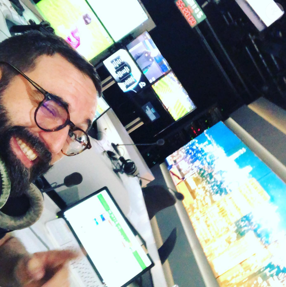 Toutefois, des conditions de départ équivalentes leur ont été octroyées, avec un mois de salaire par année d'ancienneté. 

Nicolas Vilas quitte son poste de journaliste sur RMC.