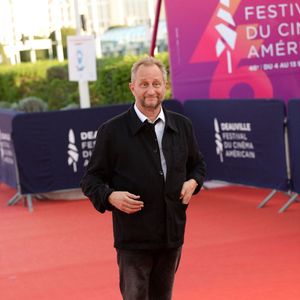 Benoît Poelvoorde à la première de "Comment je suis devenu un super-héros" lors de la clôture du 46ème Festival du Cinéma Américain de Deauville, le 12 septembre 2020.
© Rachid Bellak/Bestimage