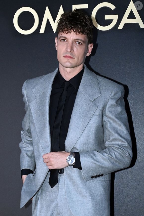 Niels Schneider assiste au tapis noir de la fête d'Omega à Milan le 23 avril 2024 Italie.
Photographe : LaPresse / Panoramic / Bestimage