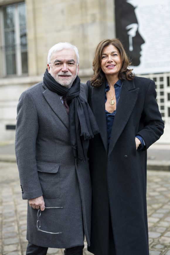 Pascal Praud et sa compagne Catherine Bancarel - Mariage civil de Georges Fenech et Amélie Leperre-Dimeglio à la mairie du 16ème arrondissement de Paris le 31 janvier 2026.

© Pierre Perusseau / Bestimage