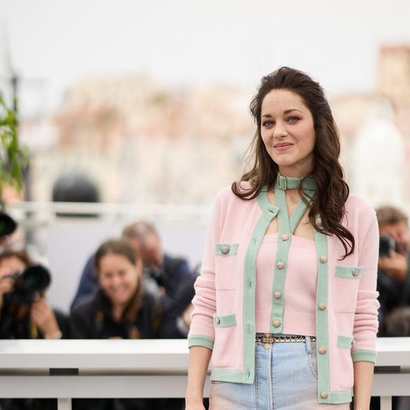 Marion Cotillard au photocall de "Little Girl Blue" lors du 76ème Festival International du Film de Cannes, le 21 mai 2023. © Jacovides / Moreau / Bestimage