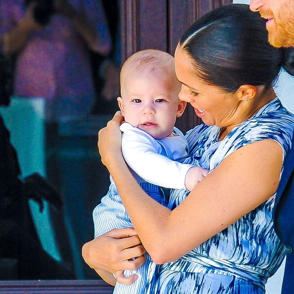 Le prince Harry et Meghan Markle présentent leur fils Archie à Desmond Tutu à Cape Town, Afrique du Sud le 25 septembre 2019. © Backgrid USA / Bestimage