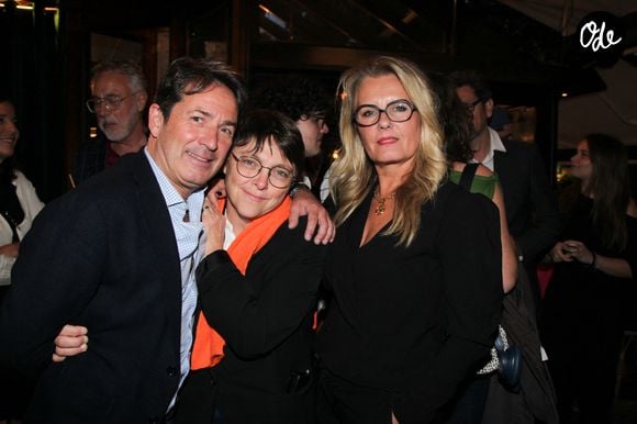 Jérémy Côme, Catherine Mathivat, Carole Fernandez, fondatrice du salon du livre de Saint-Germain-des-Près, entre "des pages avant la plage" - Personnalités aux Deux Magots pour la 3ème édition du salon du livre à Saint-Germain-des-Prés "Des pages avant la plage" à Paris le 6 juin 2026

© Philippe Baldini / Bestimage