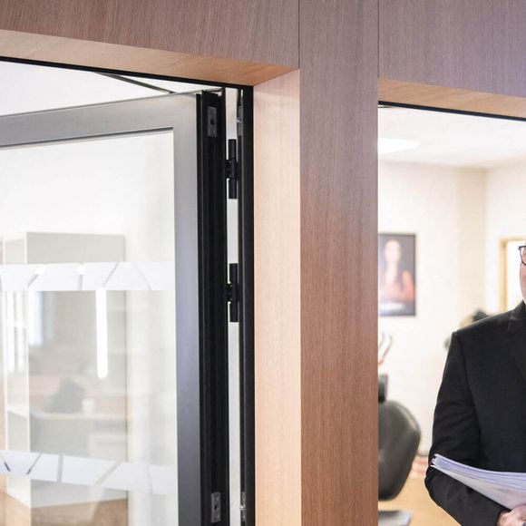 Laurent Ruquier lors de l'émission '20h de Ruquier' sur BFMTV à Paris, France, le 27 septembre 2023. Photo par Eliot Blondet/ABACAPRESS.COM