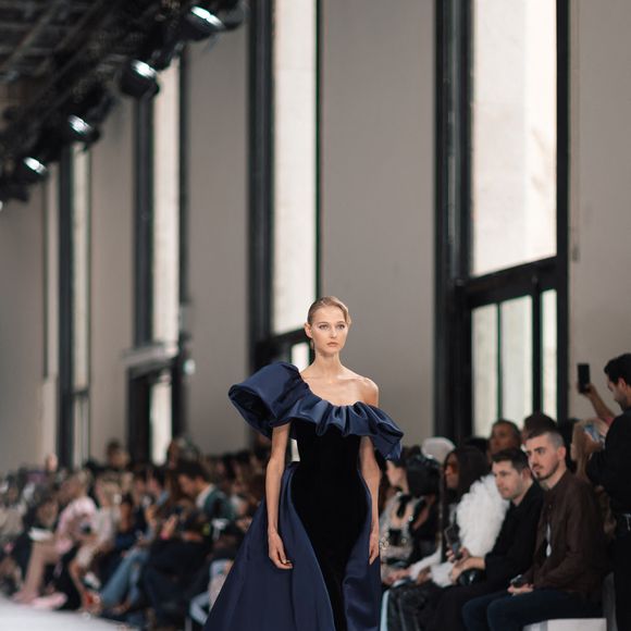 Défilé Tamara Ralph "Collection Haute Couture Printemps/Eté 2025" lors de la Fashion Week de Paris, le 7 juillet 2025.

© Da Silva / Perusseau / Bestimage