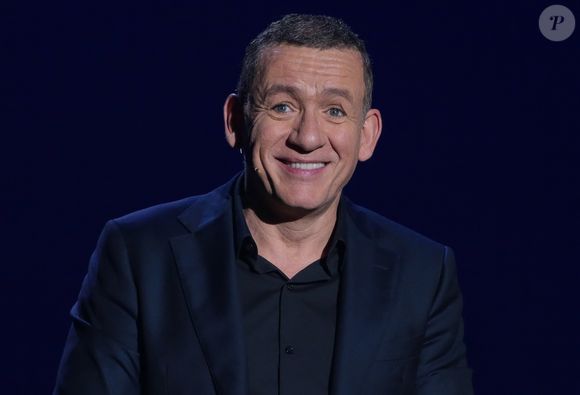 Il s'agit de la Belgique, et plus particulièrement la ville de Bruxelles. 

Exclusif - Dany Boon au Zénith de Lille pour présenter son nouveau spectacle "Clown n'est pas un métier !".

Photo : Stéphane Vansteenkiste / Bestimage