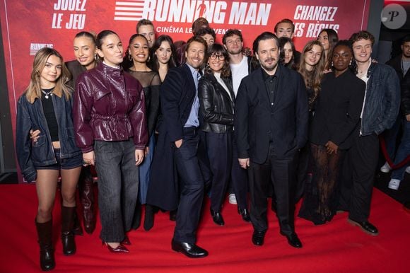 Les élèves ont eu beaucoup de mal avec leur prestation.

Edgar Wright, Glen Powell et des étudiants de la Star Academy assistent à la première du film 'Running Man' à UGC Cine Cite Bercy à Paris, France. Photo by Nasser Berzane/ABACAPRESS.COM