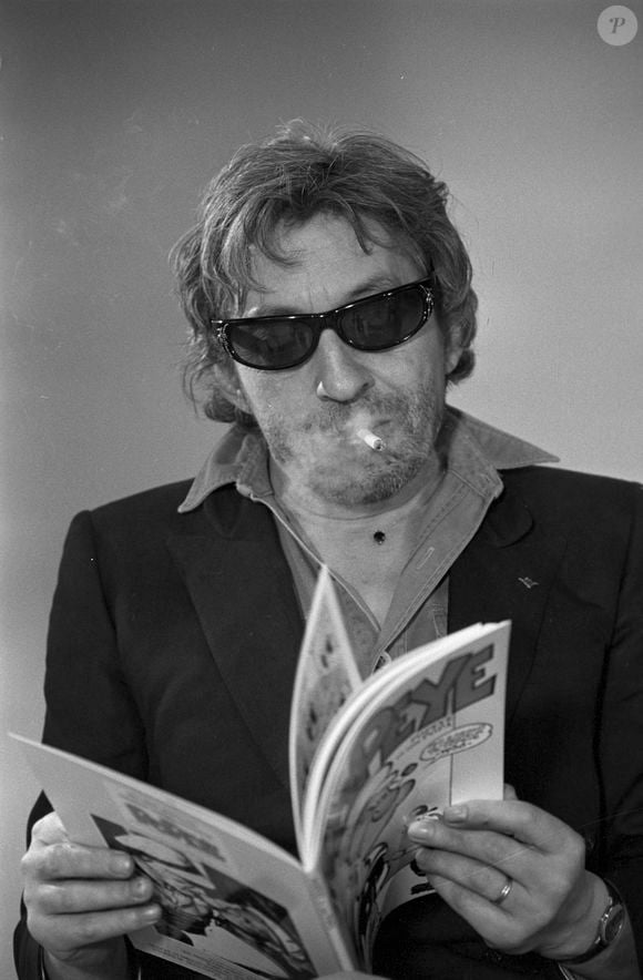 Archives - En France, à Paris, Serge Gainsbourg sur le plateau de l'émission Les enfants du rock le 21 décembre 1981. © Michel Croizard via Bestimage