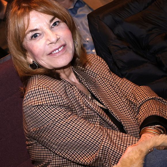Exclusif - Nicole Calfan lors de la deuxième édition du Ciné-concert Symphonique "Alain Delon le dernier Samourai" au Palais des Congrès à Paris, France, le 6 décembre 2025. © Cédric Perrin/Bestimage