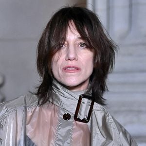 Charlotte Gainsbourg assiste au défilé Saint Laurent Menswear Fall/Winter 2026-2027 dans le cadre de la Fashion Week de Paris le 27 janvier 2026 à Paris, France. Photo par Franck Castel/ABACAPRESS.COM