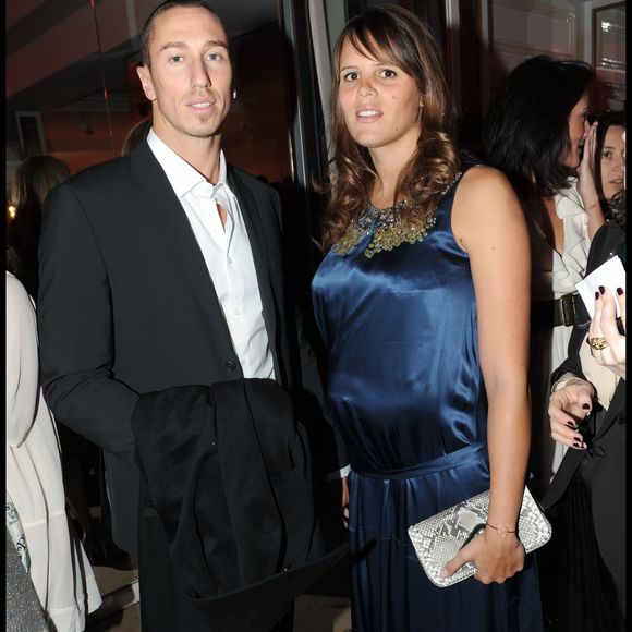 Frédérick Bousquet et Laure Manaudou (enceinte) - Dîner de gala de la mode contre la Sida au Pavillon d'Armenonville, le 28 janvier 2010. © Rachid Bellak/Bestimage