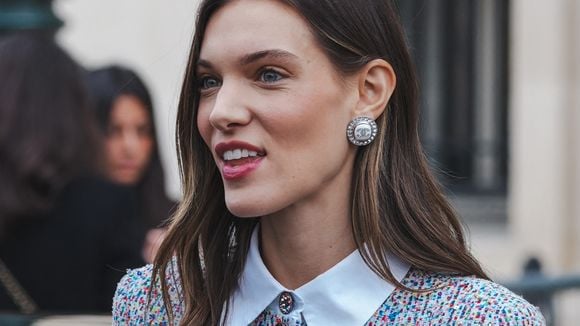 "Enchantée" : Une rencontre inattendue pour Charlotte Cardin à l’occasion d’un événement de prestige dans son pays natal