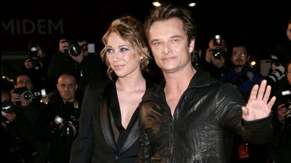 David Hallyday sort du silence après le départ de Nathalie Baye et s’adresse à sa sœur Laura Smet : "Ce n'est pas possible"