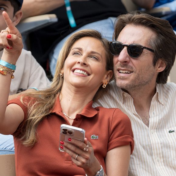 L'animatrice de M6 et son mari producteur ont vendu leur appartement.

Ophelie Meunier et son mari Mathieu Vergne dans les tribunes lors des Internationaux de France de Tennis de Roland Garros à Paris.
© Moreau / Jacovides / Bestimage