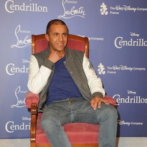 Faudel  - Avant-premiere de Cendrillon au Grand Rex et la laureate d'un concours dont le pied correspondra parfaitement au soulier concu par Christian Louboutin sera devoilee Paris le 25 septembre 2012. © AGENCE / BESTIMAGE