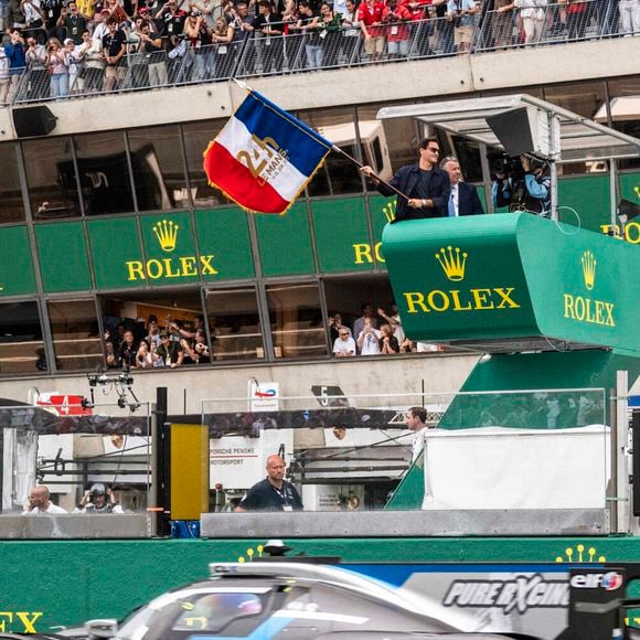 FEDERER Roger (swi), Starter des 24 Heures du Mans 2025, portrait, départ de la course, départ, lors des 24 Heures du Mans 2025, 4ème manche du Championnat du Monde d'Endurance FIA 2025, le 14 juin 2025 sur le Circuit des 24 Heures du Mans au Mans, France - © DPPI / PsnewZ / Bestimage