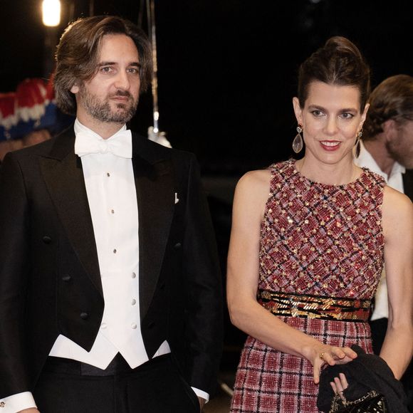 Charlotte Casiraghi et Dimitri Rassam assistent au gala organisé au Forum Grimaldi dans le cadre des célébrations de la Fête nationale de Monaco, le 19 novembre 2022 à Monaco, en France. Photo de David Niviere/ABACAPRESS.COM