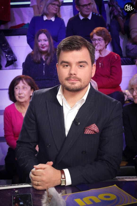 Gauthier Le Bret sur le plateau de l’enregistrement de l’émission "Face à Hanouna" (dernière) présentée par C.Hanouna et diffusée sur C8 le 1er décembre 2024, à Paris, France, le 28 novembre 2024. © Jack Tribeca / Bestimage
