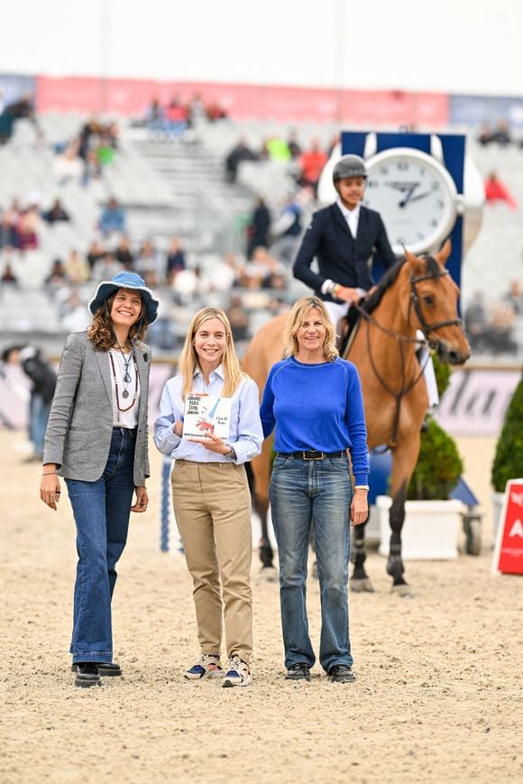 Vanille Clerc, Laura Pelouard et Virginie Coupérie-Eiffel à la remise de du prix Figaro Madame lors de la 10ème édition du "Longines Paris Eiffel Jumping" à la Plaine de Jeux de Bagatelle à Paris, France, le 21 juin 2024. © Perusseau-Veeren/Bestimage