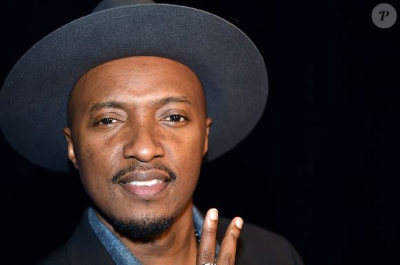 "Ils vont à l'école publique. Chez nous, pas de passe-droit. Dans leurs classes, certains ne savent même pas que leur père est Soprano. Et c'est très bien comme ça", a déclaré Soprano

Soprano - Le chanteur Soprano inaugure sa statue de cire au Musée Grévin à Paris, France, le 19 septembre 2019. © Giancarlo Gorassini/Bestimage