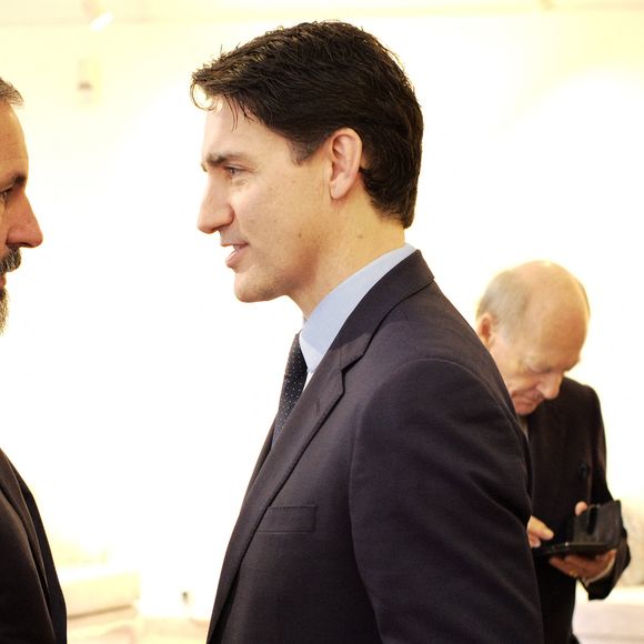 Le Premier ministre canadien Justin Trudeau présente ses condoléances au Prince Rahim Aga Khan V, lors des funérailles de son père, Son Altesse le Prince Karim Aga Khan IV. Photo de Bestimage