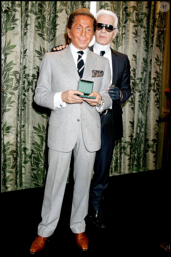 Il est décédé à son domicile à Rome

Valentino & Karl Lagerfeld – Valentino Garavani reçoit la Grande Médaille de Vermeil de la Ville de Paris des mains du maire Bertrand Delanoë, dans les salons de l’Hôtel de Ville.
Guillaume Gaffiot/Bestimage