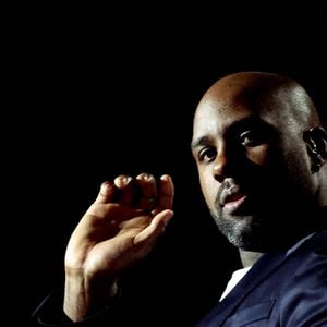 Teddy Riner sur la scène du "Gala des pièces jaunes, le concert événement" à La Défense Arena à Nanterre le 23 janvier 2025.
© Jacovides / Moreau / Bestimage