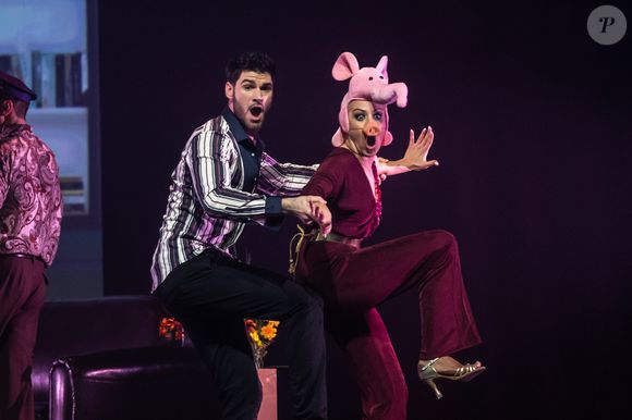 Katrina Patchett, Jordan Mouillerac - La troupe "EntreNous By D'Pendanse" en tournée
© CYRIL MOREAU / BESTIMAGE