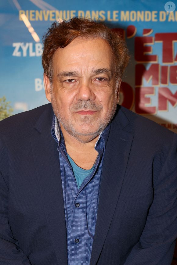 L'occasion de s'intéresser à l'acteur et humoriste

Exclusif - Didier Bourdon à L'UGC Ciné-Cité Gambetta de Bordeaux pour l'avant-première du film "C'était mieux demain" de la réalisatrice Vinciane Millereau, le 20 septembre 2025. ©Jean-Marc LHOMER/Bestimage. - Avant-première du film "C'était mieux demain" à l'UGC Ciné-Cité Gambetta de Bordeaux le 21 septembre 2025. © Jean-Marc Lhomer/Bestimage