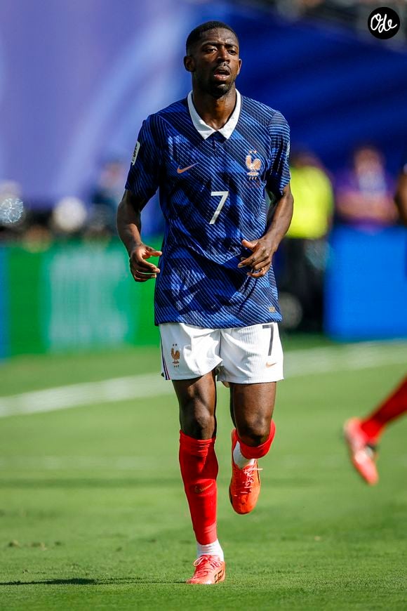 L'attaquant français Ousmane Dembélé (7) se met en position lors du match des 16e de finale de la Coupe du monde de la FIFA opposant la France à la Suède au New York New Jersey Stadium d'East Rutherford, dans le New Jersey. (Rusty Jones/Cal Sport Media/Zuma/ABACAPRESS.COM (Crédit photo : © Rusty Jones/CSM via ZUMA Press Wire/ABACAPRESS.COM)